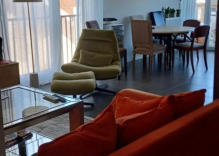 Appartement Lumineux Avec Terrasse, Proche Centre アパート *