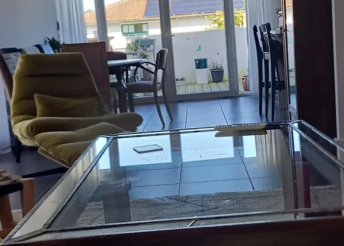 Appartement Lumineux Avec Terrasse, Proche Centre アパート