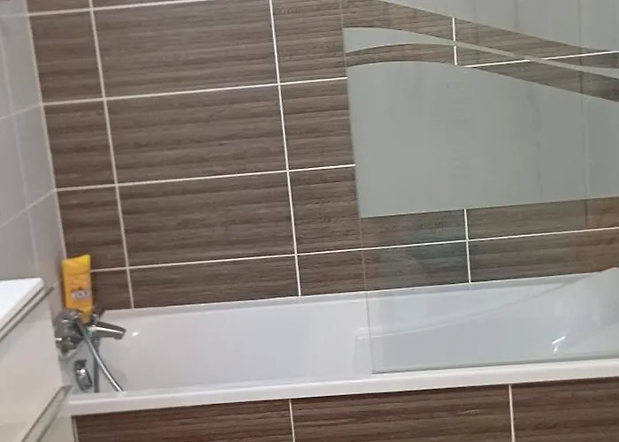 Appartement Lumineux Avec Terrasse, Proche Centre バイヨンヌ